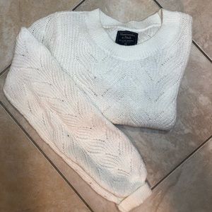 Abercrombie & Fitch White Sweater
